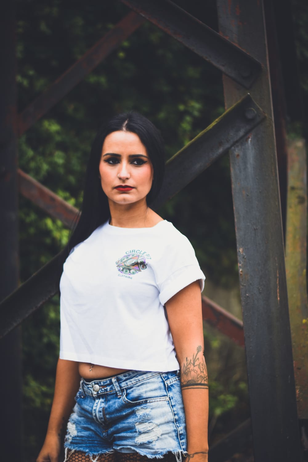 Crop-top "Eyes sight logo"(VEGAN - 100% Cotton organic)